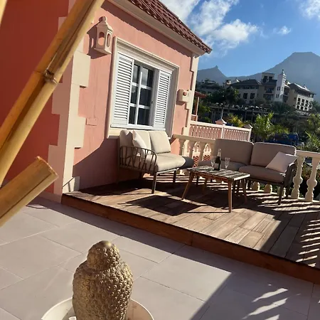 Spacious 500 M From The Sea! Playa Del Duque Vakantiehuis