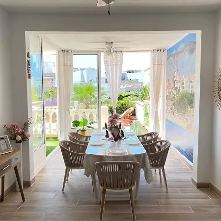 Spacious 500 M From The Sea! Playa Del Duque 別荘