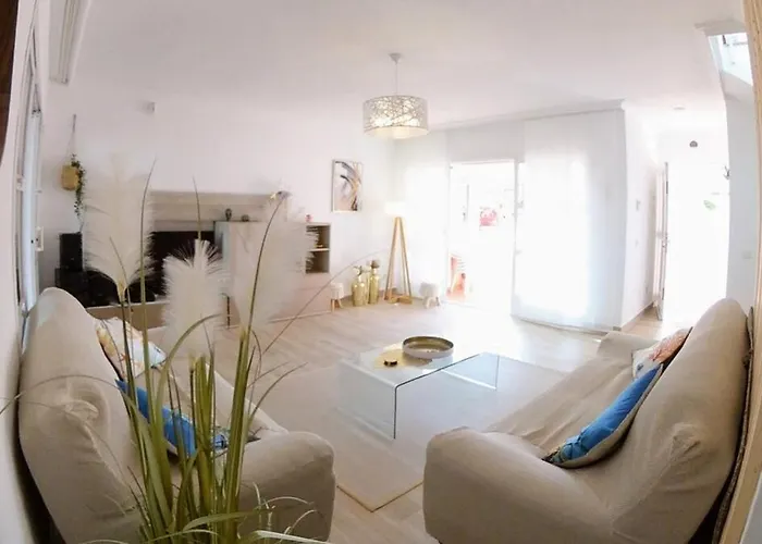 別荘 Spacious 500 M From The Sea! Playa Del Duque