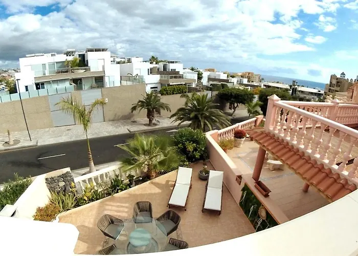 別荘 Spacious 500 M From The Sea! Playa Del Duque *