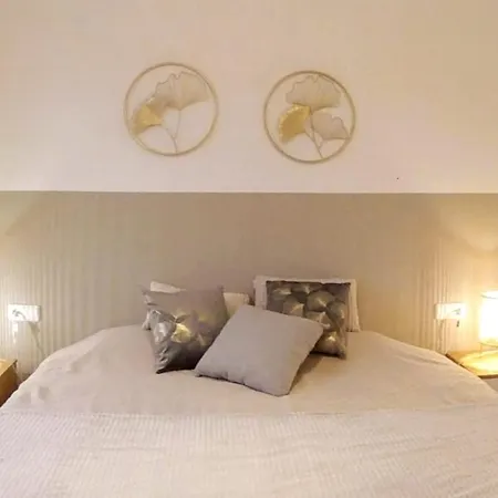 Spacious 500 M From The Sea! Playa Del Duque Feriehus *