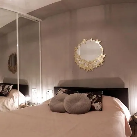 Spacious 500 M From The Sea! Playa Del Duque Feriehus *