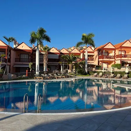 Semesterbostad Spacious 500 M From The Sea! Playa Del Duque *