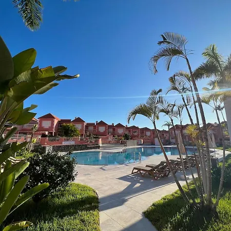 Semesterbostad Spacious 500 M From The Sea! Playa Del Duque Costa Adeje (Tenerife)
