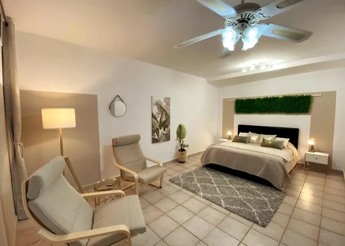 Spacious 500 M From The Sea! Playa Del Duque Tatil Evi