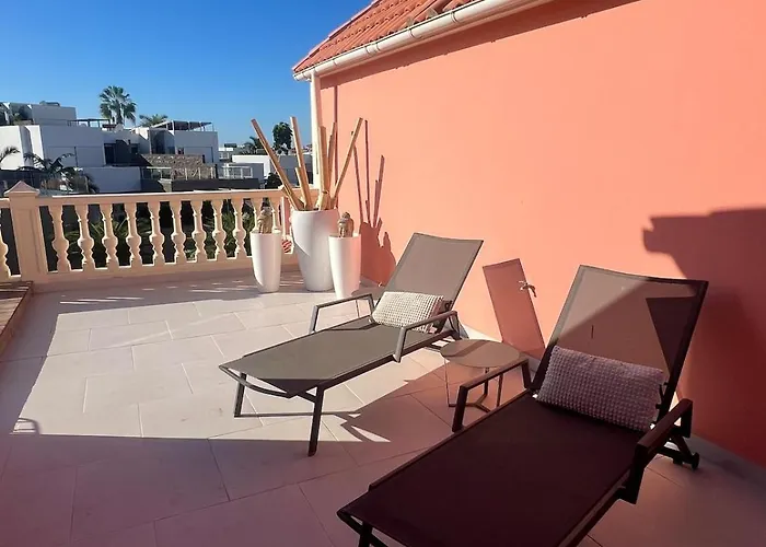 Spacious 500 M From The Sea! Playa Del Duque Tatil Evi *