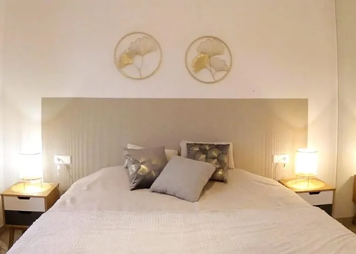 Spacious 500 M From The Sea! Playa Del Duque Tatil Evi *