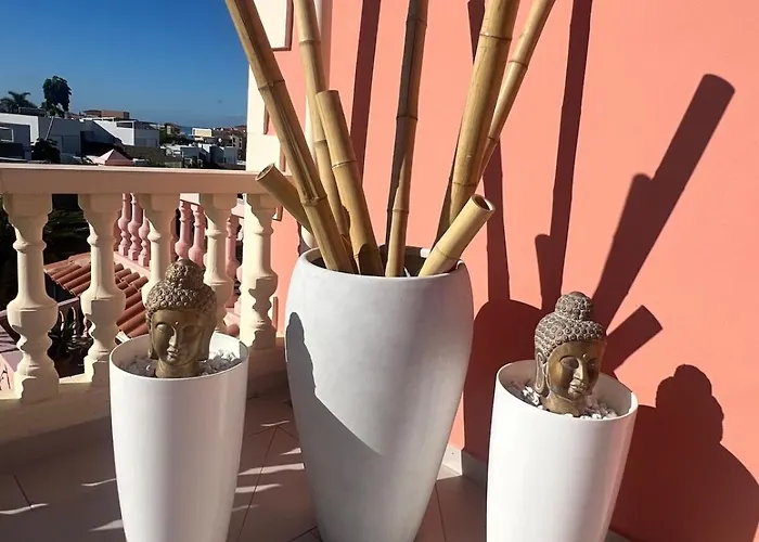 Spacious 500 M From The Sea! Playa Del Duque Tatil Evi *