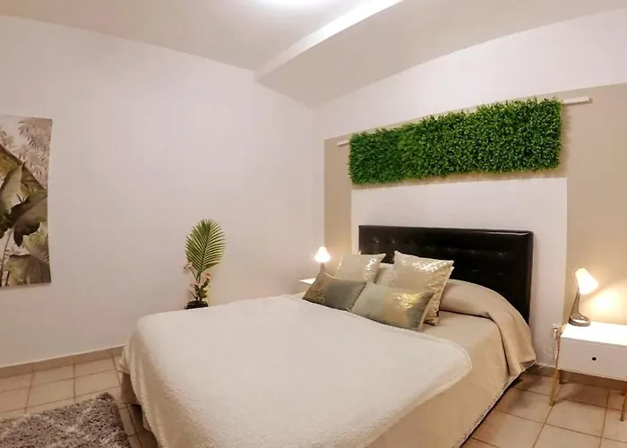 Spacious 500 M From The Sea! Playa Del Duque Tatil Evi *