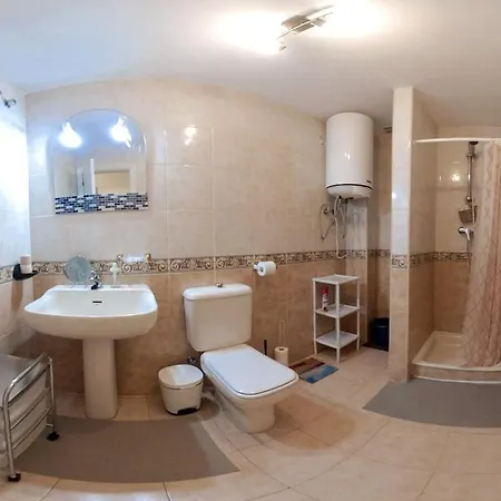 בית נופש Spacious 500 M From The Sea! Playa Del Duque אדחה